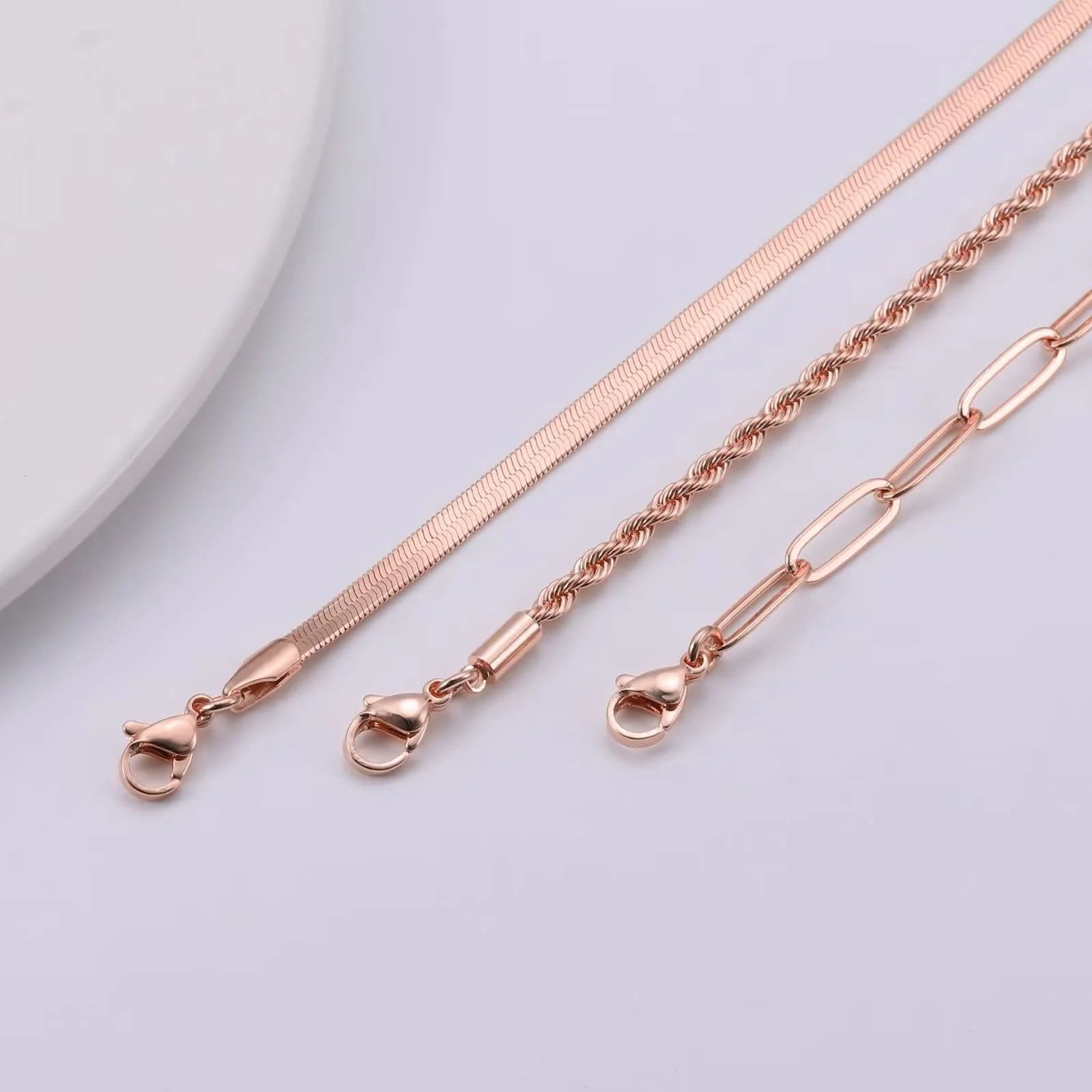 Layered Chain Necklaces for Women 14K Gold Plated Dainty Layered Choker Necklace Paperclip Cuban Herringbone Figaro Rope Box Chain Necklaces for Women Jewelry Gifts