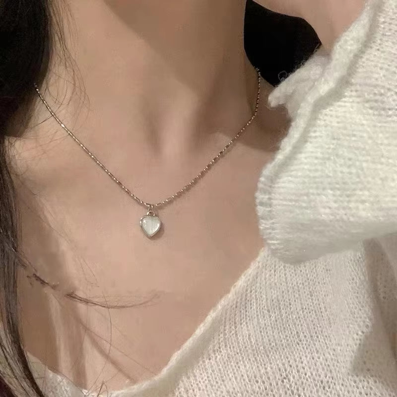 Elegant Heart Shaped Zircon Pendant Necklace Fashion Multilayer Magnetic Clasp Clavicle Chain for Women New Party Gift Jewelry